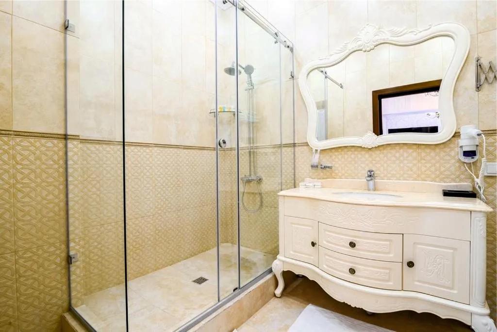 Vintage Boutique Hotel Astana Eksteriør bilde